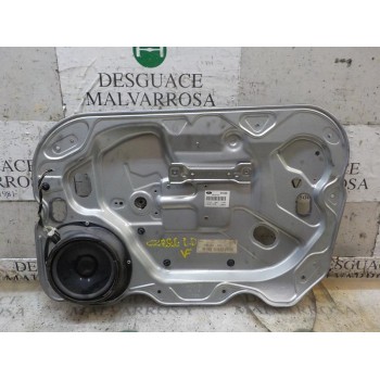 ELEVALUNAS DELANTERO DERECHO 