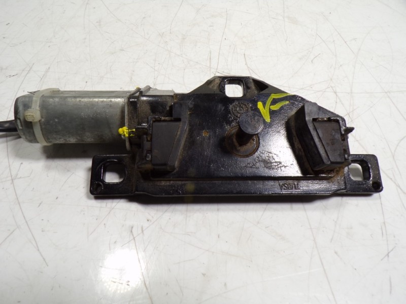 Recambio de motor c/c porton para bmw x6 (e71) 3.0d referencia OEM IAM 67107114613  