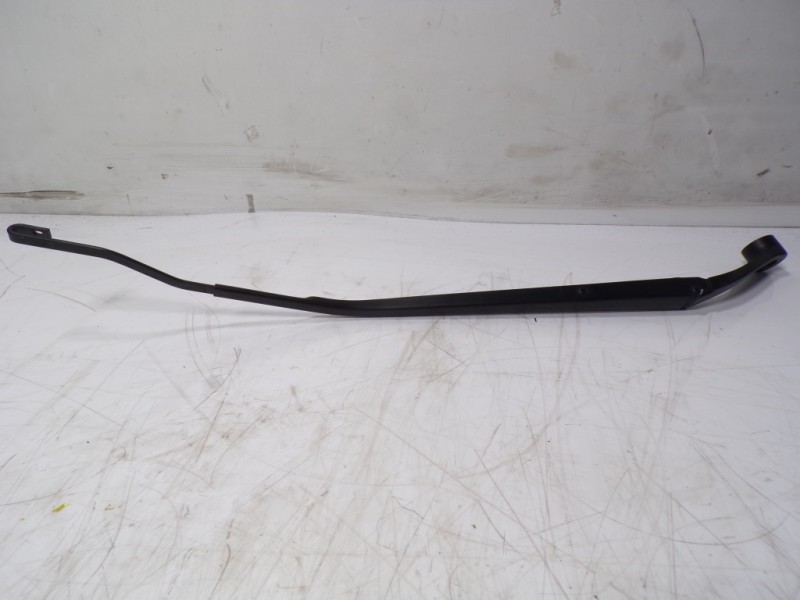 Recambio de brazo limpia delantero derecho para suzuki vitara 1.4 16v boosterjet cat referencia OEM IAM 3831054P00000  