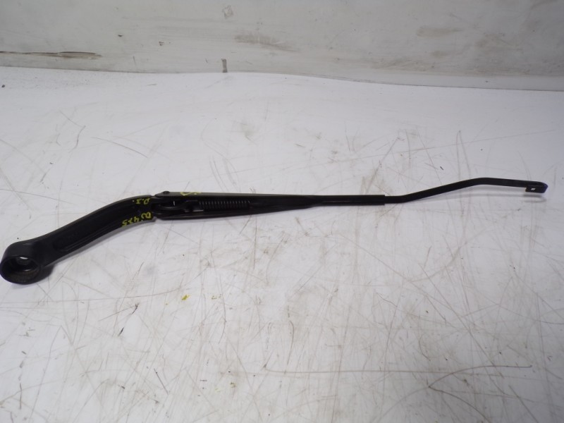 Recambio de brazo limpia delantero izquierdo para suzuki vitara 1.4 16v boosterjet cat referencia OEM IAM 3833054P00000  