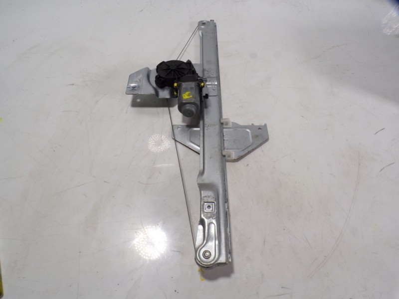 Recambio de elevalunas delantero derecho para peugeot partner kombi 1.6 blue-hdi fap referencia OEM IAM 9222EQ 402104B 