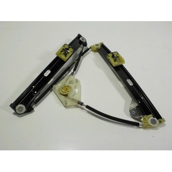 ELEVALUNAS DELANTERO DERECHO 82G837462 82G837462 