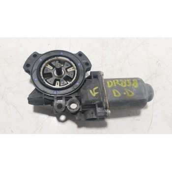 MOTOR ELEVALUNAS DELANTERO DERECHO 824603W000 