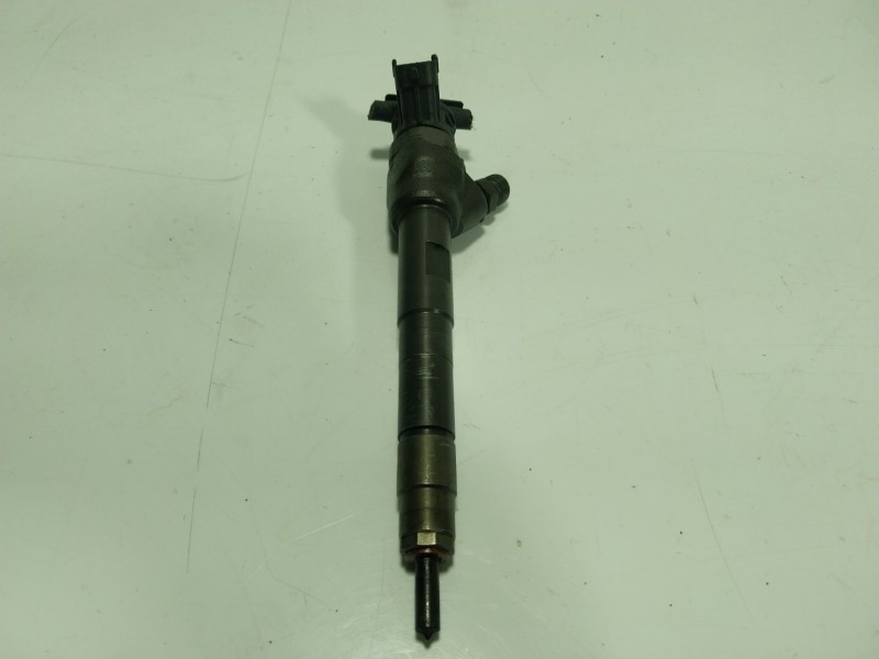 Recambio de inyector para land rover discovery sport 2.0 td4 cat referencia OEM IAM  G4D39K546AA 