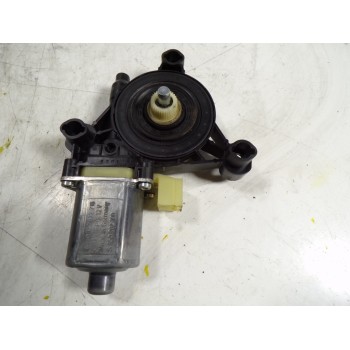 MOTOR ELEVALUNAS DELANTERO DERECHO 5Q0959802B 5Q0959802B 0130822716