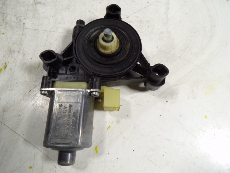 Recambio de motor elevalunas delantero derecho para seat leon sc (5f5) fr referencia OEM IAM 5Q0959802B 5Q0959802B 0130822716