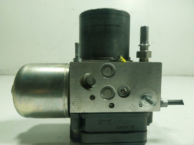 Recambio de abs para renault zoe referencia OEM IAM  472108051R 