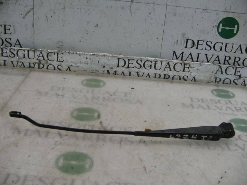 Recambio de brazo limpia delantero izquierdo para opel tigra 1.6 16v referencia OEM IAM   