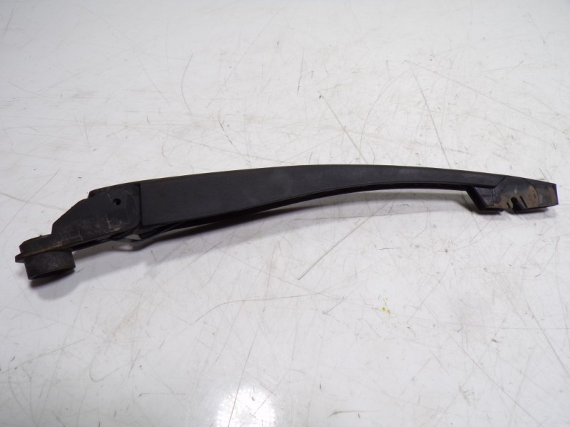 Recambio de brazo limpia trasero para peugeot 208 1.2 12v vti referencia OEM IAM 1608396380  