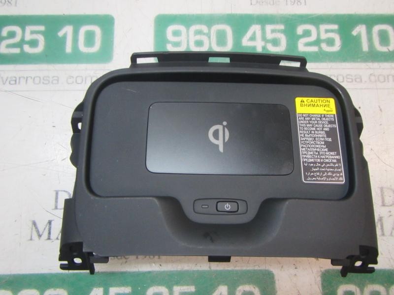 Recambio de pantalla multifuncion para toyota corolla hybrid referencia OEM IAM 861C002010 861C002010 