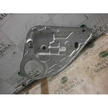 ELEVALUNAS TRASERO DERECHO 