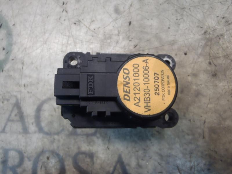 Recambio de motor apertura trampillas climatizador para fiat linea (110) emotion referencia OEM IAM 77366883 A21201000 A21201000