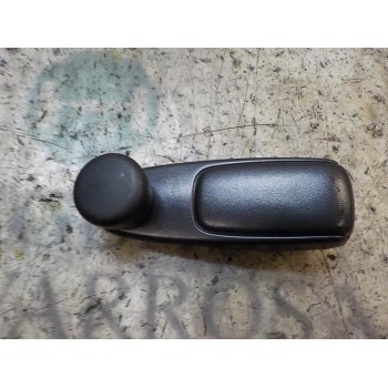 MANETA ELEVALUNAS TRASERA IZQUIERDA 9240F4 