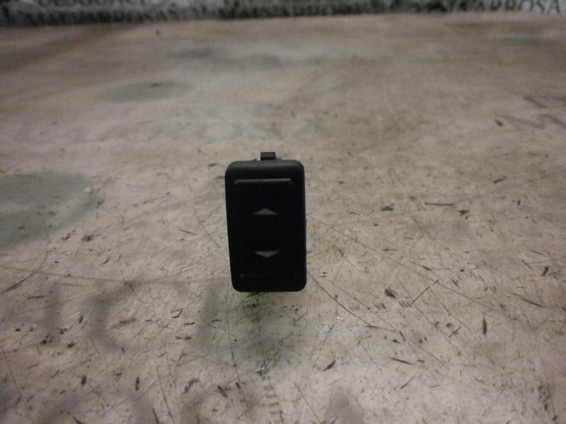 Recambio de mando elevalunas delantero derecho para ford focus c-max (cap) trend (d) referencia OEM IAM   