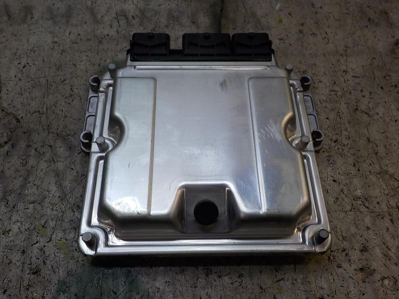 Recambio de centralita motor uce para citroën c5 berlina 2.0 hdi referencia OEM IAM   