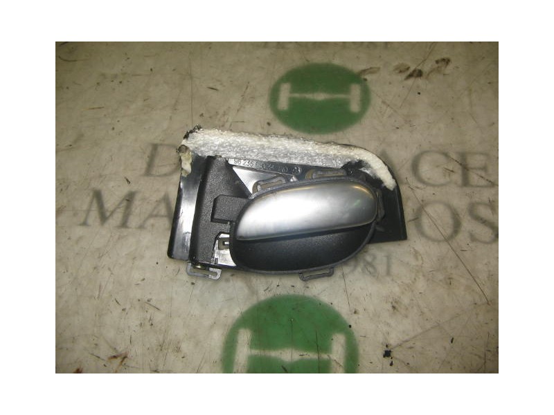 Recambio de maneta interior delantera derecha para peugeot 206 berlina xs referencia OEM IAM   