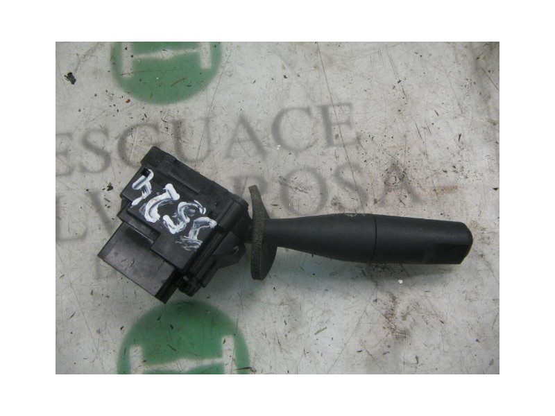 Recambio de mando limpia para citroen saxo 1.5 diesel referencia OEM IAM   