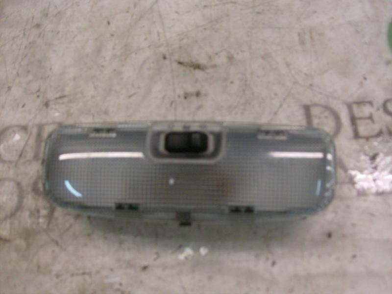 Recambio de piloto interior para ford fiesta (cbk) ghia referencia OEM IAM   