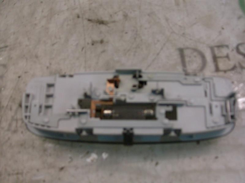 Recambio de piloto interior para ford fiesta (cbk) ghia referencia OEM IAM   