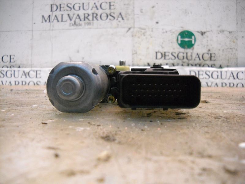 Recambio de motor elevalunas delantero derecho para volkswagen passat variant (3b5) 1.9 tdi referencia OEM IAM   