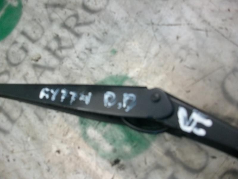 Recambio de brazo limpia delantero derecho para opel astra h ber. 1.7 16v cdti referencia OEM IAM   