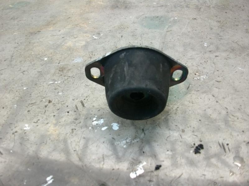 Recambio de soporte cambio para citroen berlingo 1.9 diesel referencia OEM IAM   