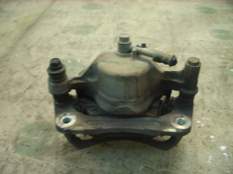 Recambio de pinza freno delantera derecha para hyundai getz (tb) 1.5 crdi gls referencia OEM IAM  5818125A00 