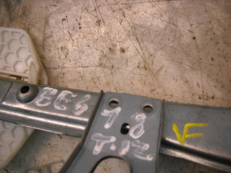 Recambio de elevalunas trasero izquierdo para renault clio ii fase ii (b/cb0) authentique referencia OEM IAM   