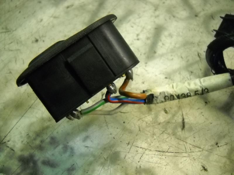 Recambio de mando elevalunas trasero izquierdo para opel omega b gl berlina referencia OEM IAM   