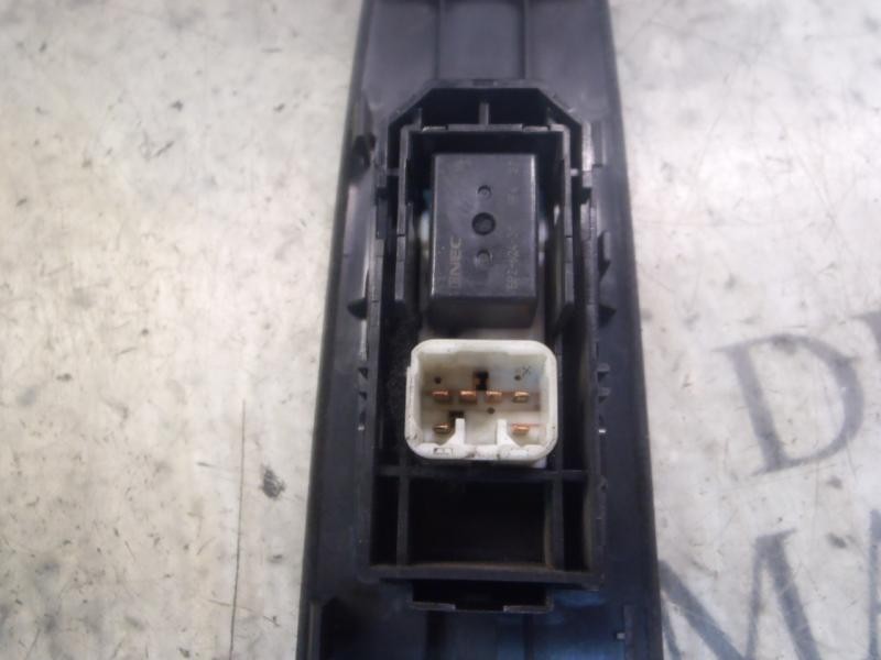 Recambio de mando elevalunas delantero derecho para lexus is200 (gxe10) 2.0 referencia OEM IAM 8404053020 8403053010C0 514374000