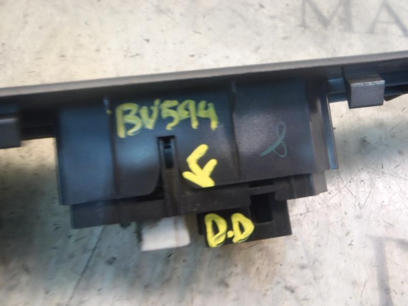 Recambio de mando elevalunas delantero derecho para lexus is200 (gxe10) 2.0 referencia OEM IAM 8404053020 8403053010C0 514374000