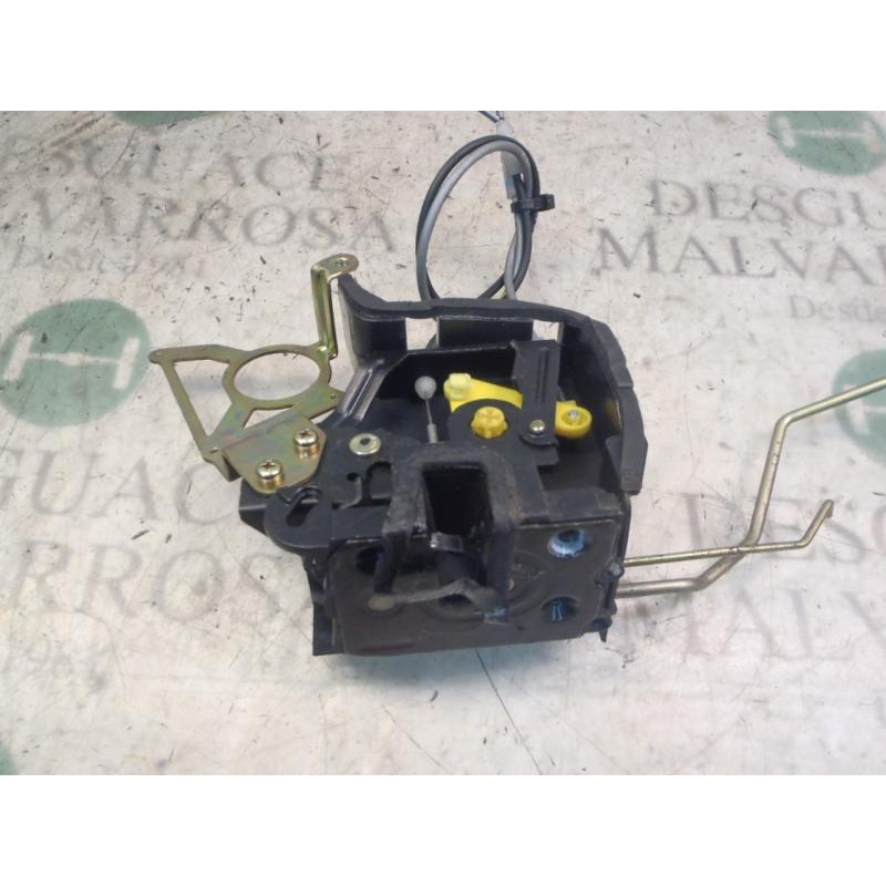 Recambio de cerradura puerta delantera derecha para kia rio 1.6 emotion referencia OEM IAM  813221G000 