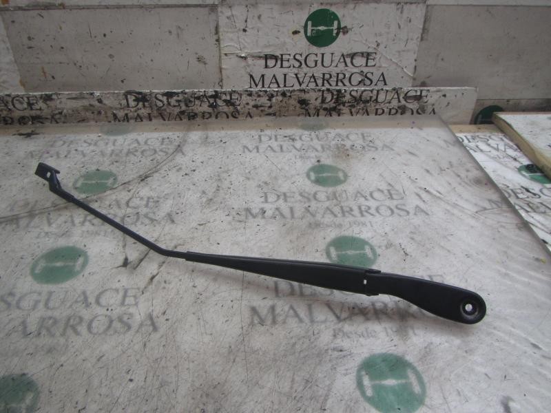Recambio de brazo limpia delantero derecho para volvo c30 1.6 d momentum referencia OEM IAM  31253997 