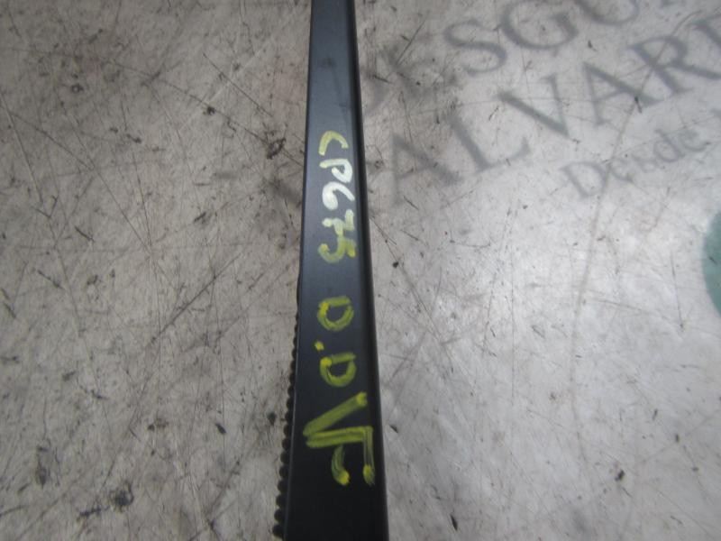 Recambio de brazo limpia delantero derecho para volvo c30 1.6 d momentum referencia OEM IAM  31253997 