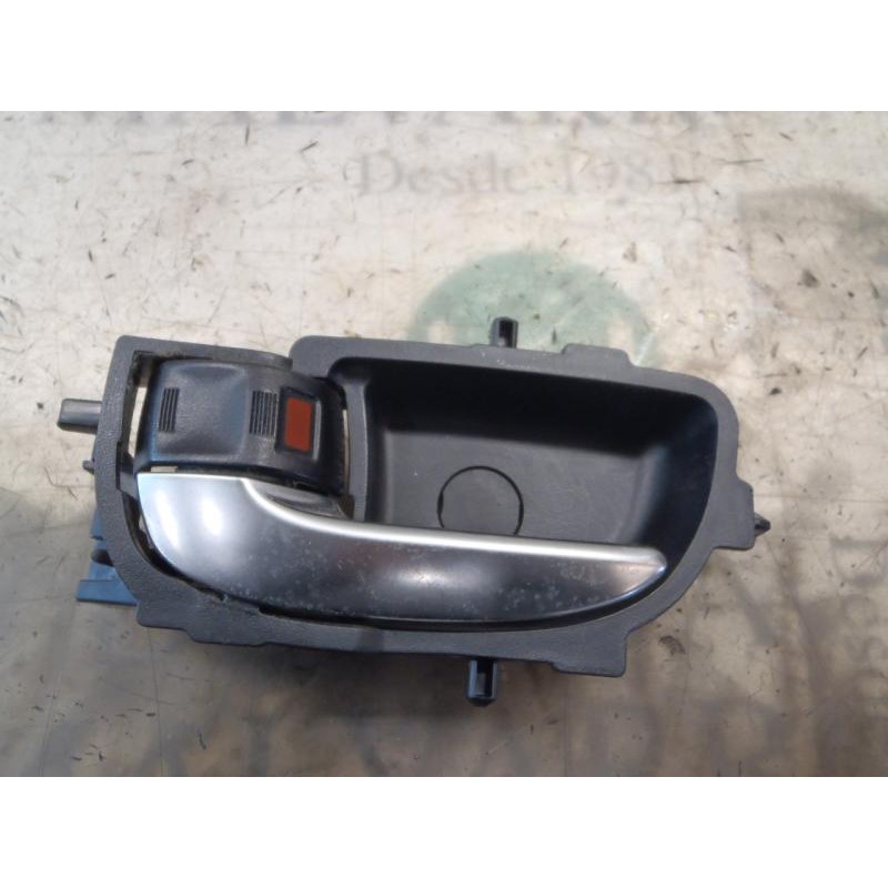 Recambio de maneta interior delantera izquierda para toyota auris 1.8 16v (híbrido) referencia OEM IAM  6920602300C0 