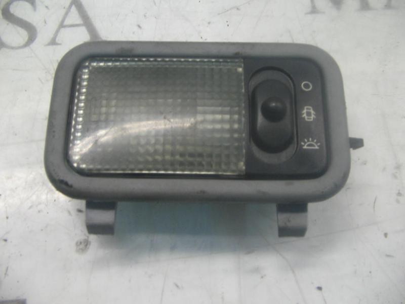 Recambio de piloto interior para peugeot 306 berlina 4 puertas (s1) srd referencia OEM IAM   