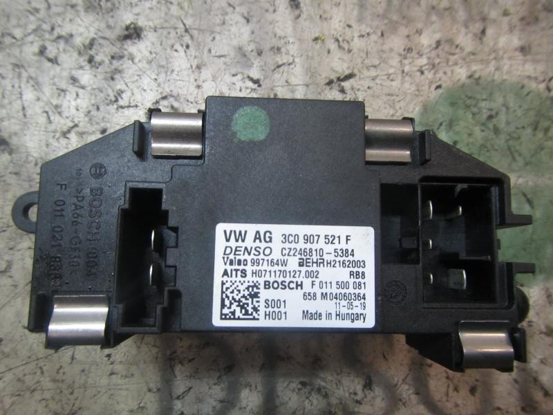 Recambio de resistencia calefaccion para volkswagen scirocco (137) 2.0 tdi (103kw) bluemotion referencia OEM IAM 3C0907521F  F01