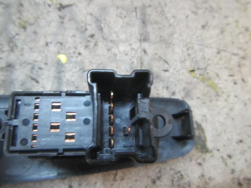 Recambio de mando elevalunas trasero derecho para nissan qashqai (j10) tekna referencia OEM IAM  25411JD05A 