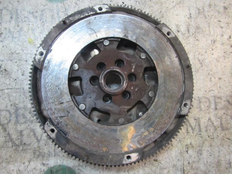 Recambio de volante motor para audi tt (8n3/8n9) 1.8 20v turbo referencia OEM IAM  06A105266P 