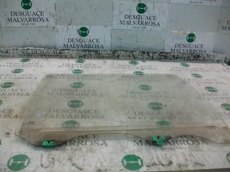 Recambio de cristal custodia trasero derecho para nissan serena (c23m) 2.3 diesel referencia OEM IAM   