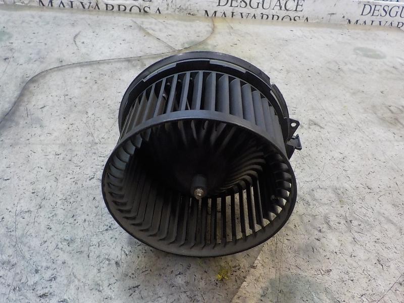 Recambio de motor calefaccion para ford fiesta (ccn) titanium referencia OEM IAM 0130115551 1790329 0130115551