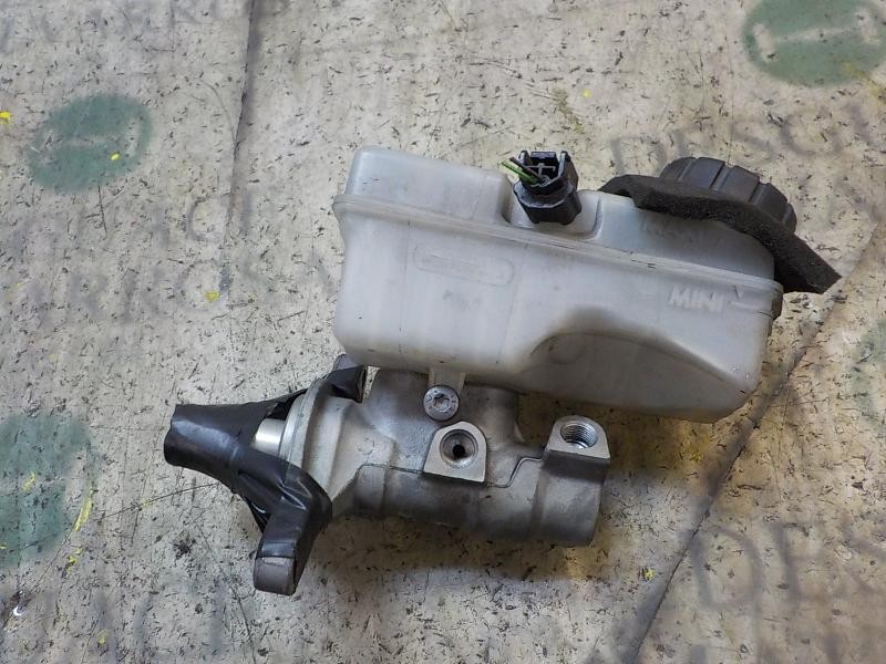 Recambio de bomba freno para dacia lodgy 1.5 dci diesel fap cat referencia OEM IAM  460112629R 