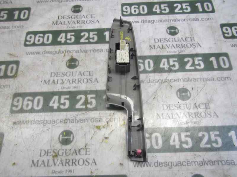 Recambio de mando elevalunas delantero derecho para toyota prius+ 1.8 16v (híbrido) referencia OEM IAM  8481033120 