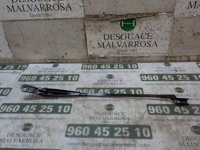 Recambio de brazo limpia delantero derecho para peugeot 3008 1.6 hdi fap referencia OEM IAM   
