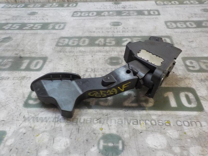 Recambio de potenciometro pedal para toyota yaris 1.4 turbodiesel cat referencia OEM IAM 781100D110 781100D110 