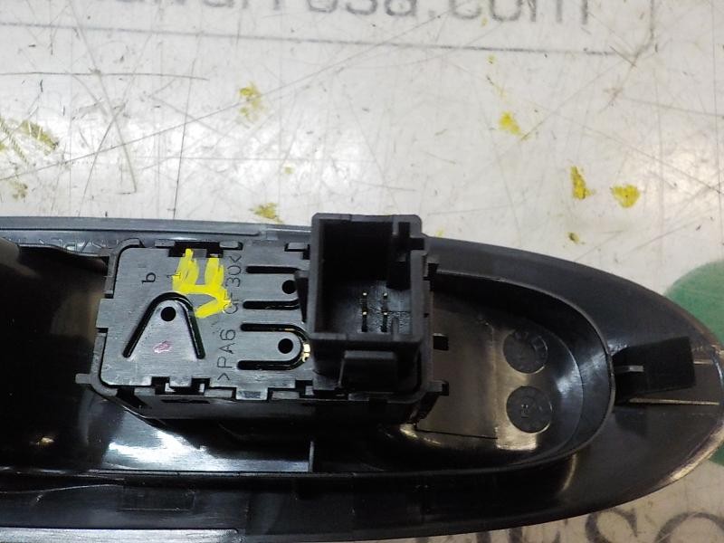Recambio de mando elevalunas trasero derecho para citroen c4 lim. feel edition referencia OEM IAM  6490JZ 