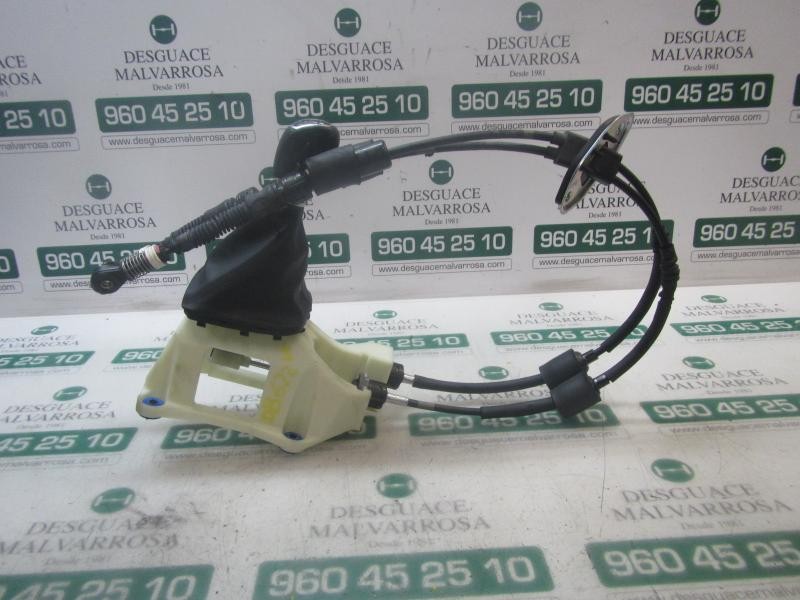 Recambio de palanca cambio para hyundai i40 1.7 crdi cat referencia OEM IAM  437003Z450RY 