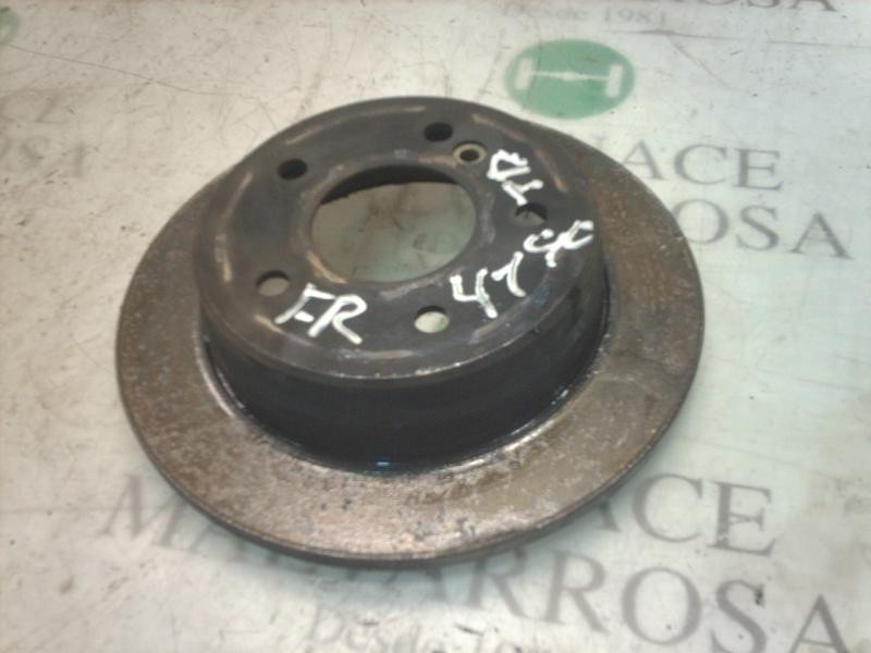 Recambio de disco freno trasero para mercedes-benz clase c (w202) berlina 180 (202.018) referencia OEM IAM   