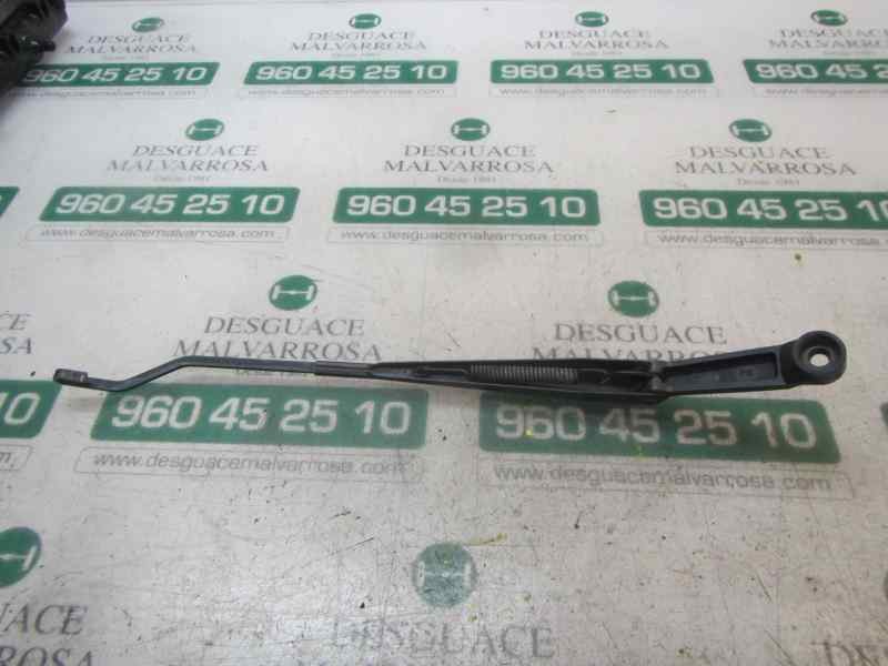 Recambio de brazo limpia delantero derecho para chevrolet nubira berlina 1.6 cat referencia OEM IAM   