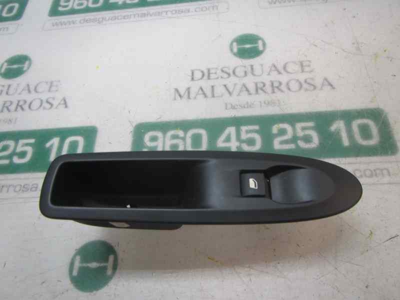 Recambio de mando elevalunas trasero izquierdo para citroen c4 lim. seduction referencia OEM IAM 96657926XT 6490JZ 529076433